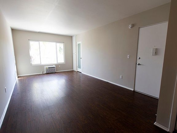 4th image of 4405 Matilija Ave APT 3