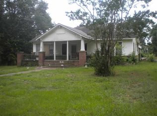 20 Holmes St, Silver Creek, MS 39663