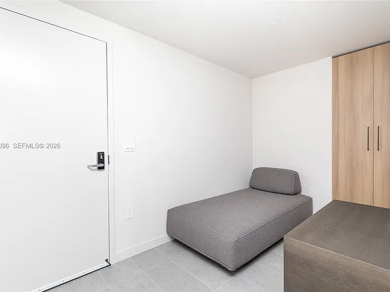 121 NE 5th St #510 — Photo 23