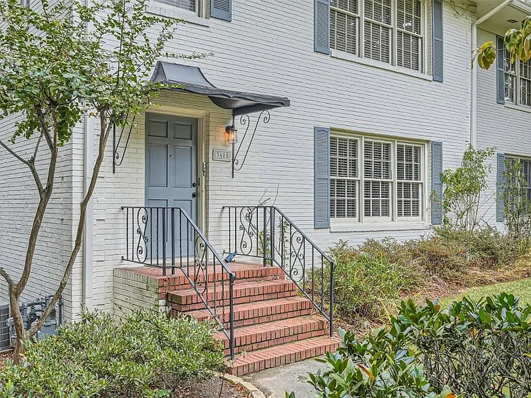 3685 Cantrell Rd NE #A — Photo 2