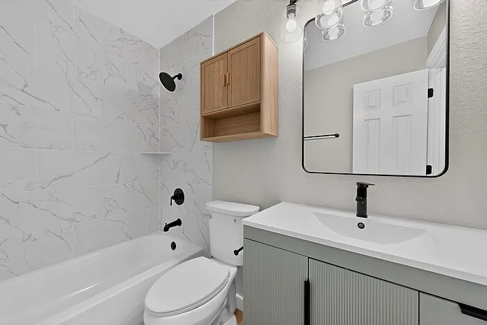9881 Cambridge Dr — Photo 33