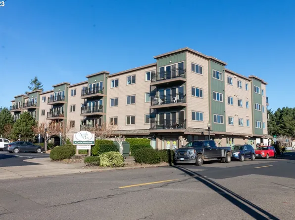 211 Harbor St APT 39, Florence, OR 97439