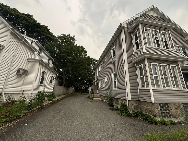 285 Cedar St #1 — Photo 5