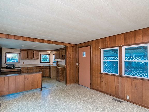 4th image of 41 Oriole Dr