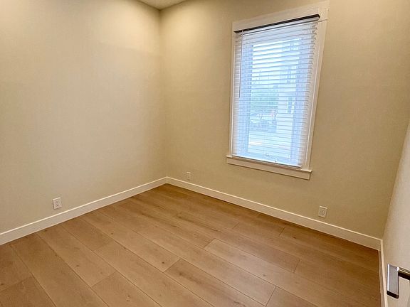 4th image of 2450 Lake St APT 2