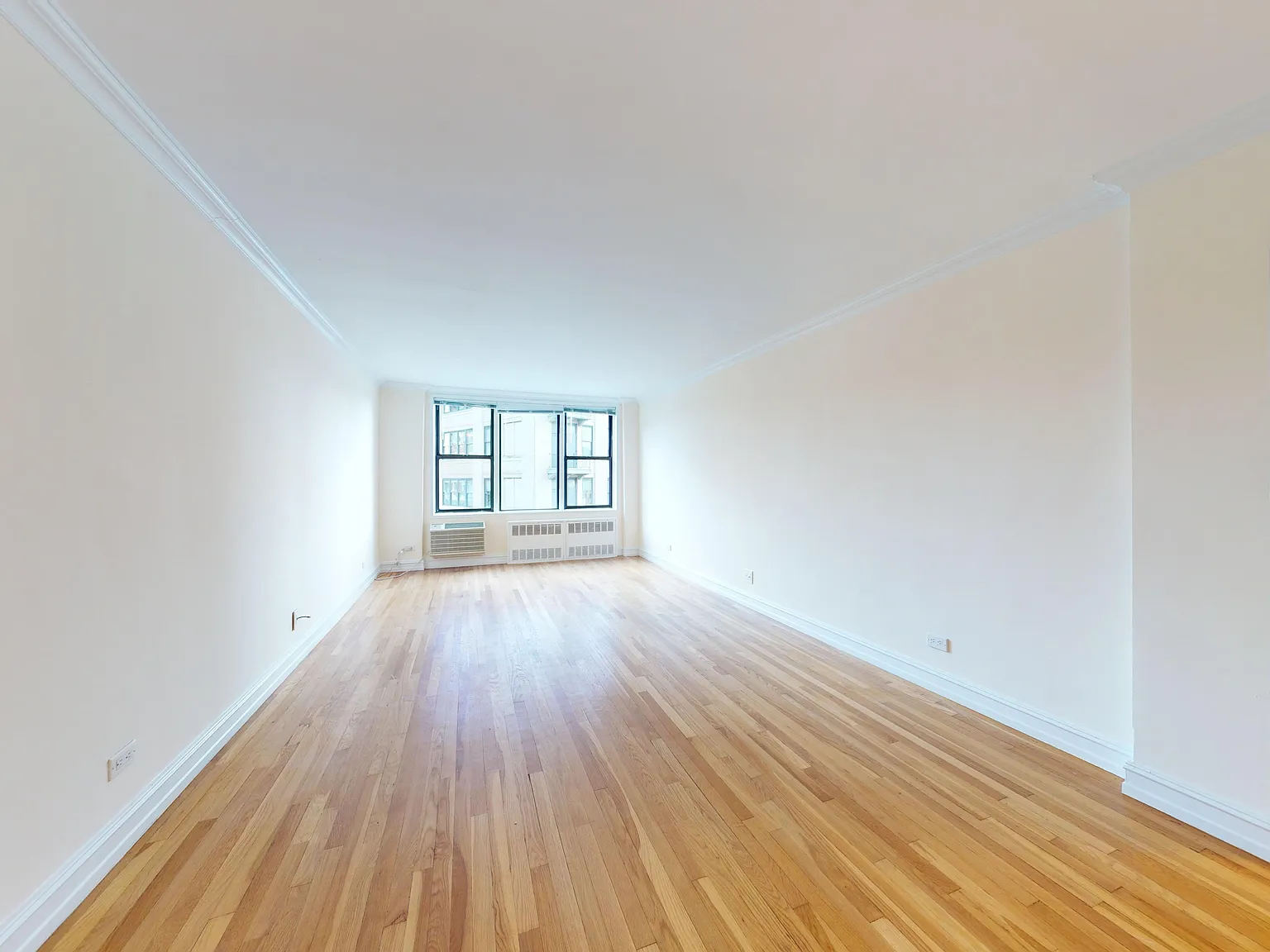 305 West 13th Street — Photo 2
