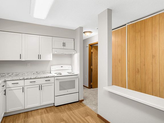 4th image of 221 Grand Ave W APT 316