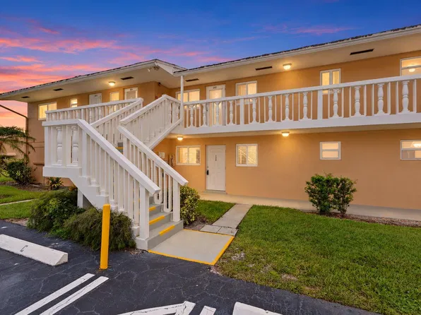 2192 NE 1ST Way #102, Boynton Beach, FL 33435