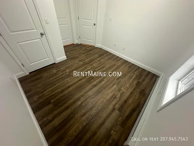 70 Basketball Ct — Photo 7