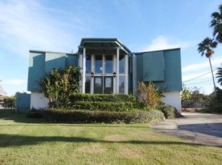 5009 Bayou Bend Dr, Dickinson, TX 77539