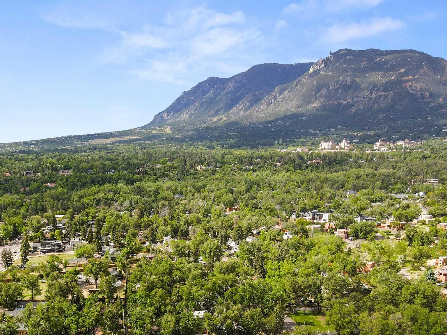 Lookout at Broadmoor — Photo 3
