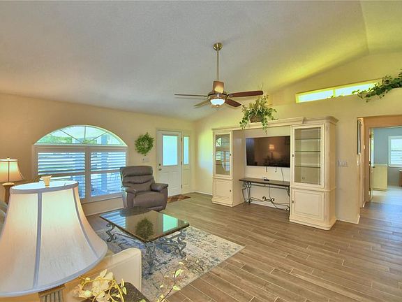 3rd image of 4415 Bunker Dr