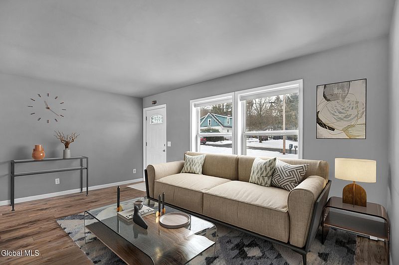 5th image of 12 Clover Avenue