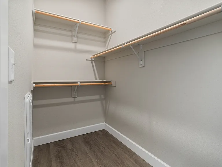 102 West Crossing — Photo 8