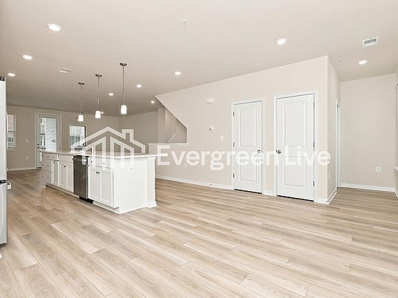 4th image of 9636 Hummingbird Way