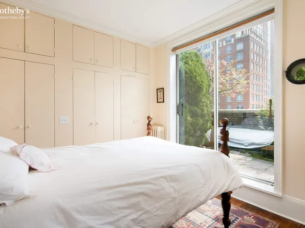 139 East 66th Street image 4 of 10