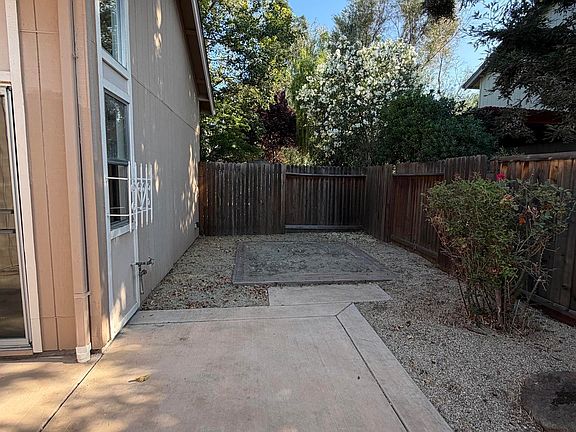 5th image of 2061 Eilene Dr