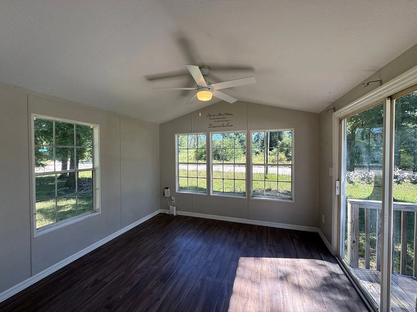 1 Bedroom, 1 Bath Manufactured home in Suwannee County — Photo 2