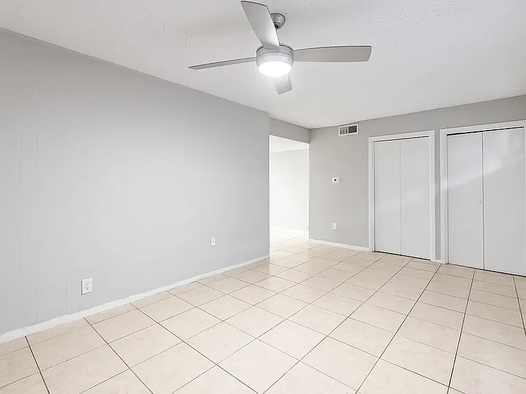 04 Flats — Photo 35