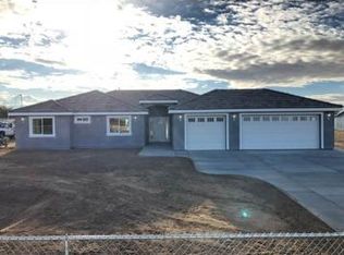 11437 Arroyo Rd, Hesperia, CA 92345