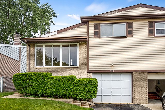 1st image of 947 Beau Dr