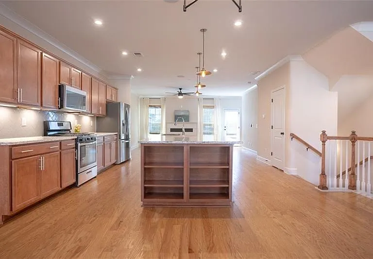 1059 Caruso Dr — Photo 10