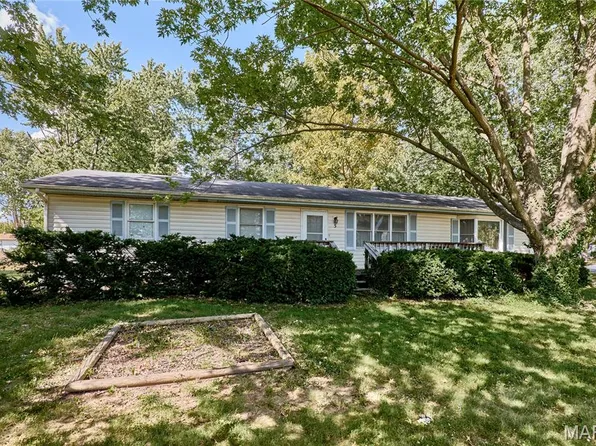 5 E Bibb Dr, Bowling Green, MO 63334