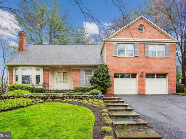 5 Overpond Ct, Potomac, MD 20854