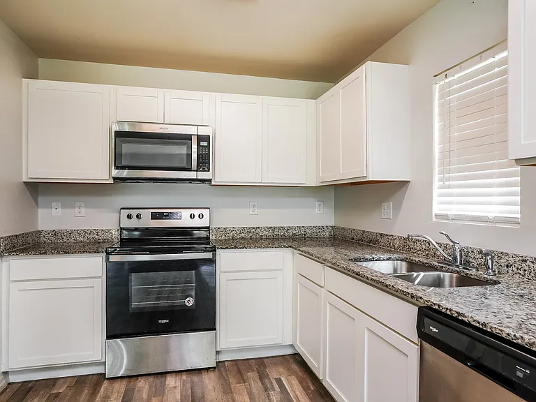 27329 Senator Dr — Photo 11