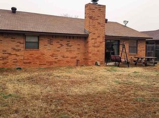 5901 Will Rogers Dr, Enid, OK 73703