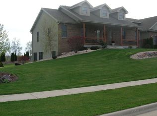 1110 Stonebriar Dr, Verona, WI 53593