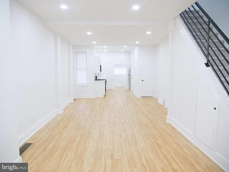 3730 N Sydenham St — Photo 5