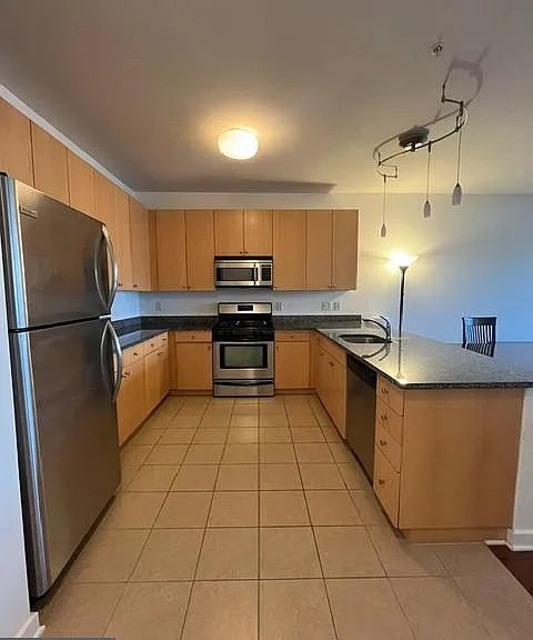 3201 Saint Paul St #320 — Photo 2