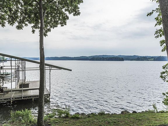 5th image of 1492 Twin Coves Dr