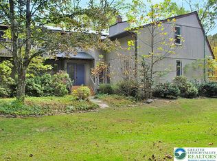 465 Pensyl Creek Rd, Stroudsburg, PA 18360