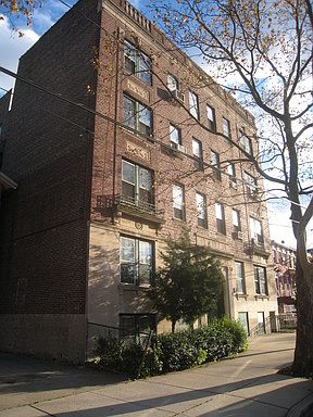 2nd image of 864 Kennedy Blvd APT 32