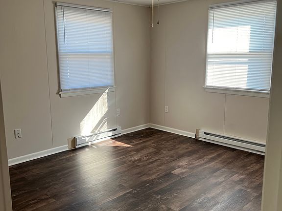 3rd image of 606 E 20th St APT 2