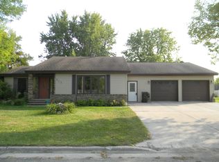 313 9th St SW, Perham, MN 56573