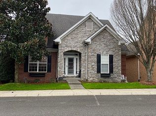 105 Mayfield Ln, Hendersonville, TN 37075