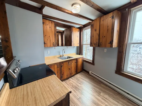 16 Oriole St, Gardner, MA