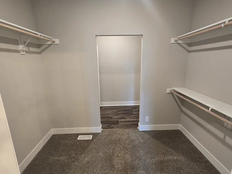 17523 Greenleaf St — Photo 10
