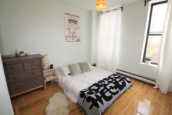 Rented by Compass | media 19