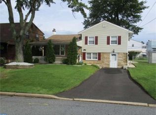 9235 Gillespie St, Philadelphia, PA 19114