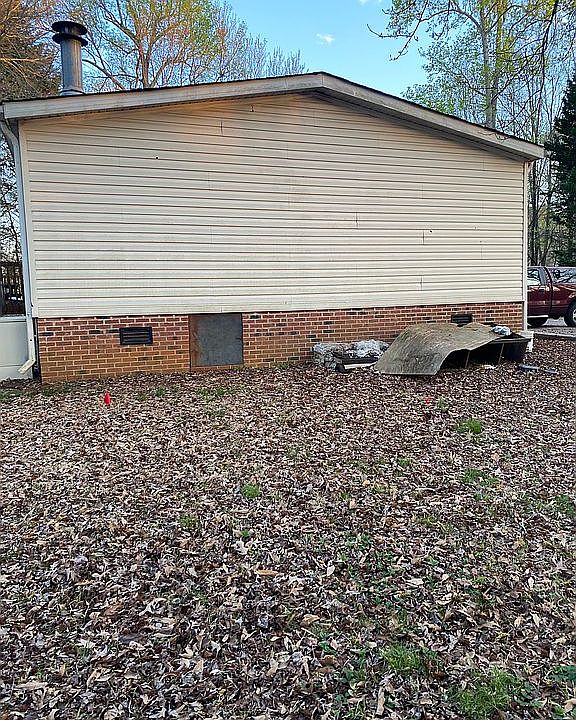 1st image of 194 Fitts Rd
