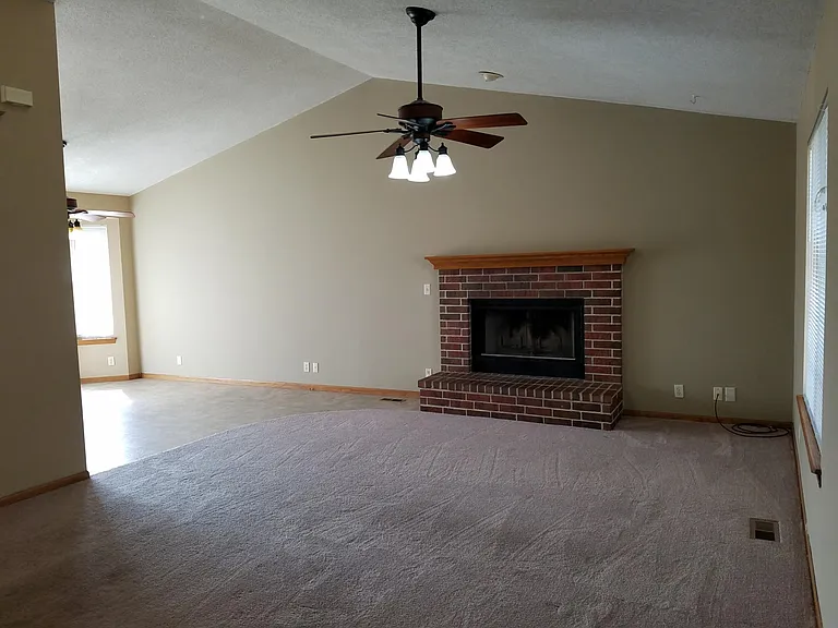 826 N Bay Country Cir — Photo 2