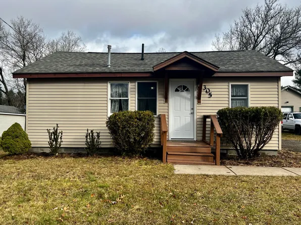 305 S 5th St, Roscommon, MI 48653