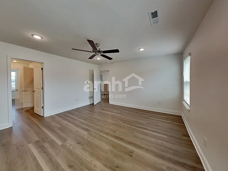 405 Golden Maple Pl — Photo 8