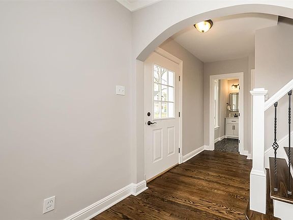 5th image of 311 Woodside Dr