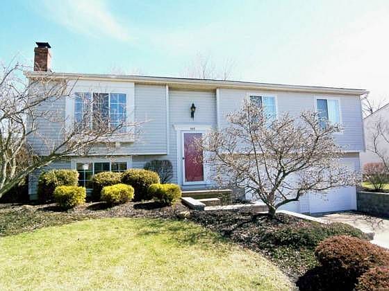 1st image of 545 Pepperwood Dr