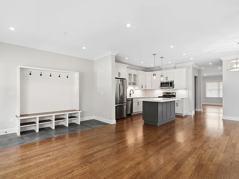 124 Maple Ave #B — Photo 25